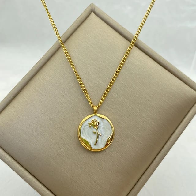 Womens Necklaces